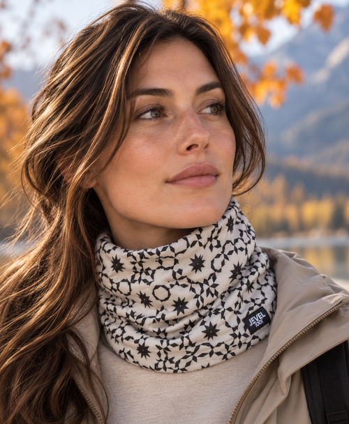 girl wearing neckwear Level 1001 during autumn scene